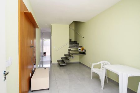 Casa de condomínio para alugar com 60m², 2 quartos e 1 vaga Casa de condomínio para alugar com 60m², 2 quartos e 1 vagaEntrada
