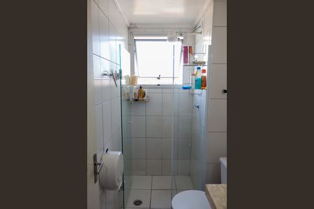 Banheiro de apartamento à venda com 2 quartos, 53m² em Jardim Roberto, Osasco