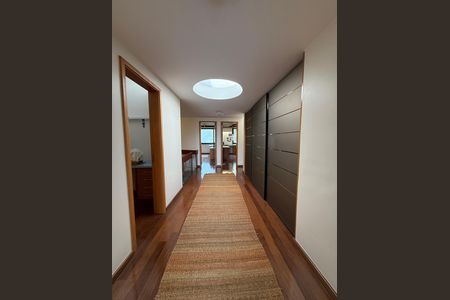 Casa para alugar com 400m², 5 quartos e 2 vagas