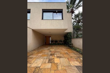 Casa para alugar com 400m², 5 quartos e 2 vagas