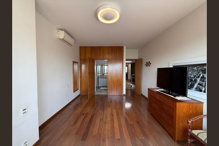 Casa para alugar com 400m², 5 quartos e 2 vagas