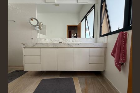 Casa para alugar com 6 quartos, 400m² em Consolação, São Paulo