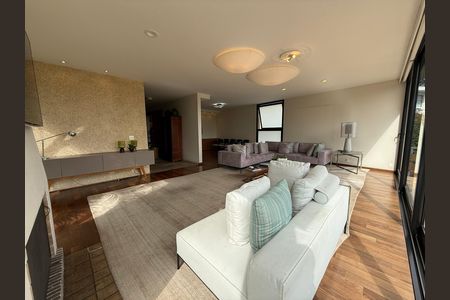 Casa para alugar com 400m², 5 quartos e 2 vagas