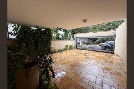 Casa para alugar com 400m², 5 quartos e 2 vagas