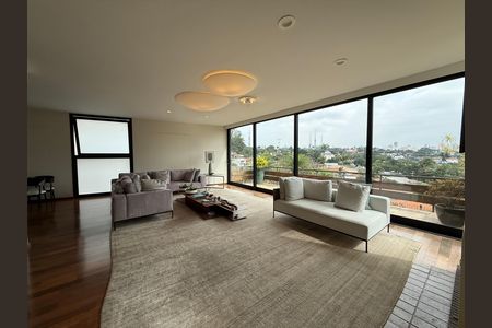 Casa para alugar com 5 quartos, 400m² em Consolação, São Paulo