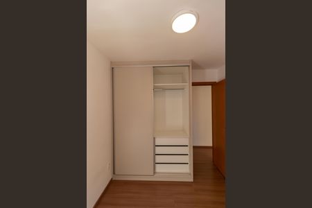 Quarto 01 - Armário de apartamento para alugar com 2 quartos, 50m² em Parque da Figueira, Campinas