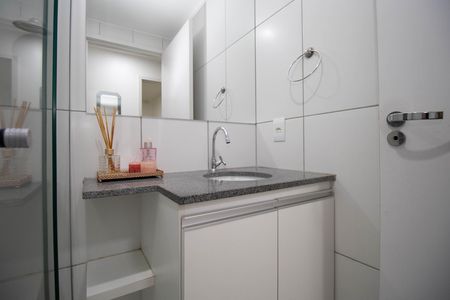 Banheiro Social de apartamento para alugar com 2 quartos, 47m² em Qno 10, Brasília