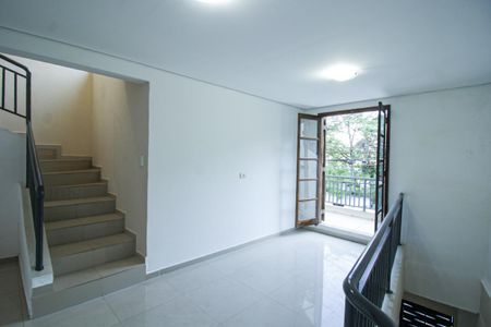 Sala de casa para alugar com 3 quartos, 175m² em Jardim Regina, São Paulo