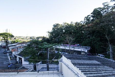 Sacada de casa para alugar com 3 quartos, 175m² em Jardim Regina, São Paulo