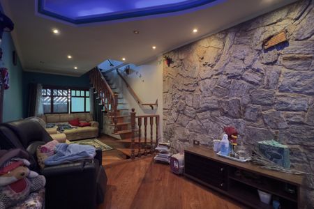 Sala de casa à venda com 1 quarto, 198m² em Cocaia, Guarulhos