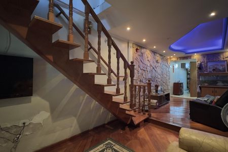 Casa para alugar com 198m², 1 quarto e 2 vagas Casa para alugar com 198m², 1 quarto e 2 vagasSala