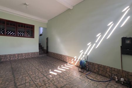 Garagem de casa à venda com 1 quarto, 198m² em Cocaia, Guarulhos