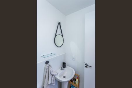 Banheiro de apartamento à venda com 2 quartos, 38m² em Vila Amélia, São Paulo