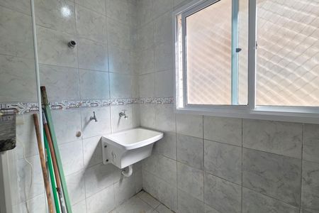 Área de Serviço de apartamento para alugar com 2 quartos, 72m² em Vila Tupi, Praia Grande