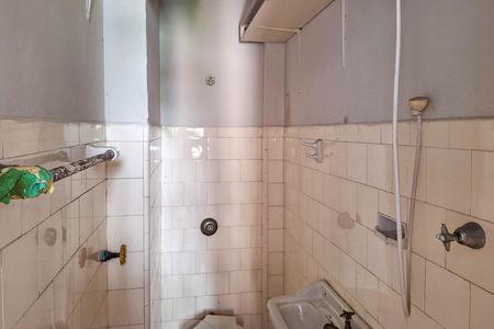 Banheiro de serviço de apartamento à venda com 3 quartos, 125m² em Ingá, Niterói