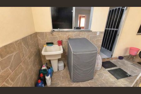 Área de serviço de casa de condomínio para alugar com 2 quartos, 110m² em Vista Alegre, São Gonçalo