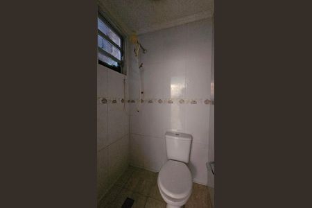 Casa para alugar com 63m², 2 quartos e 1 vaga Casa para alugar com 63m², 2 quartos e 1 vagaBanheiro de serviço