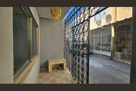Casa para alugar com 63m², 2 quartos e 1 vaga Casa para alugar com 63m², 2 quartos e 1 vagaVaranda da Sala