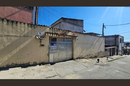 Casa para alugar com 63m², 2 quartos e 1 vaga Casa para alugar com 63m², 2 quartos e 1 vagaFachada