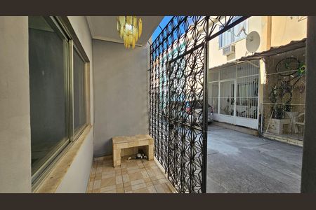 Casa para alugar com 63m², 2 quartos e 1 vaga Casa para alugar com 63m², 2 quartos e 1 vagaVaranda da Sala