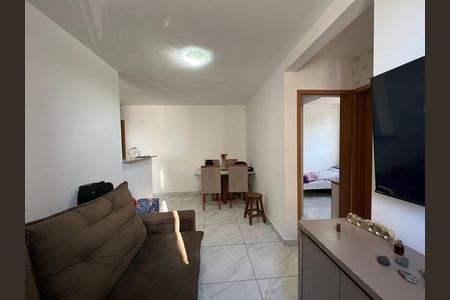 Apartamento à venda com 2 quartos, 45m² em Cabral, Contagem