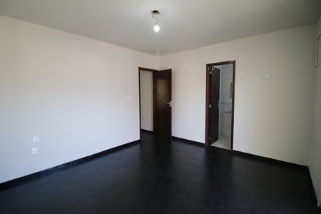 Casa para alugar com 3 quartos, 209m² em Taquara, Rio de Janeiro