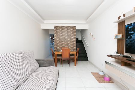 Sala  de casa à venda com 3 quartos, 110m² em Itaquera, São Paulo