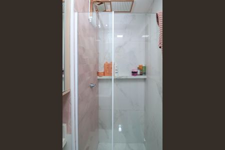 Banheiro de apartamento para alugar com 2 quartos, 33m² em Parque Munhoz, São Paulo