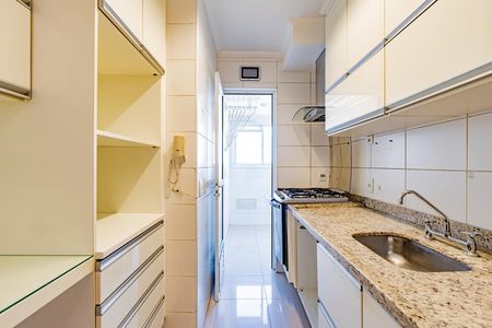 Cozinha de apartamento à venda com 3 quartos, 82m² em Vila Gumercindo, São Paulo