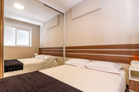 Quarto de apartamento para alugar com 2 quartos, 65m² em Floresta, Porto Alegre