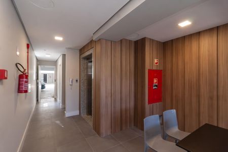 Área externa de apartamento para alugar com 2 quartos, 65m² em Floresta, Porto Alegre
