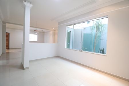 Casa para alugar com 231m², 3 quartos e 4 vagasSala 3