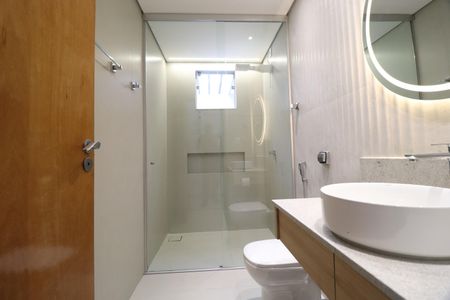Casa para alugar com 231m², 3 quartos e 4 vagasBanheiro Social