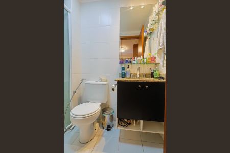 Apartamento à venda com 53m², 2 quartos e 2 vagas Apartamento à venda com 53m², 2 quartos e 2 vagasBanheiro da Suíte