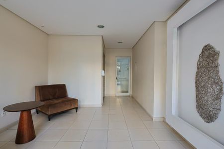 Apartamento à venda com 53m², 2 quartos e 2 vagas Apartamento à venda com 53m², 2 quartos e 2 vagasÁrea Comum - Hall Social