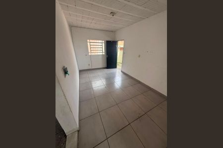Sala de casa para alugar com 2 quartos, 40m² em Santa Monica, Belo Horizonte