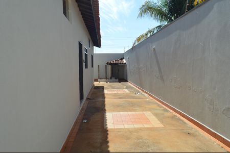 Corredor de casa para alugar com 3 quartos, 180m² em Residencial E Comercial Palmares, Ribeirão Preto