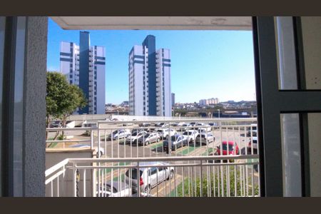 Apartamento à venda com 61m², 3 quartos e 1 vaga Apartamento à venda com 61m², 3 quartos e 1 vagaVaranda