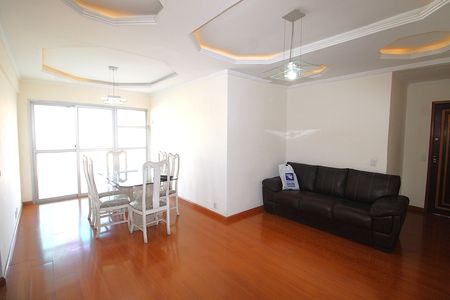 Apartamento para alugar com 65m², 2 quartos e 1 vagaSala