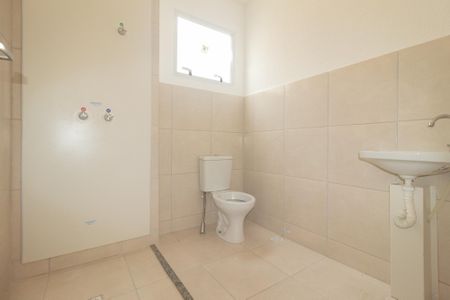 Banheiro de apartamento para alugar com 2 quartos, 45m² em Campo Grande, Rio de Janeiro