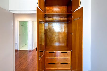 Apartamento para alugar com 135m², 3 quartos e 1 vaga
