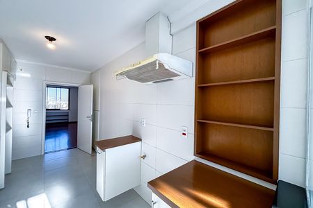 Apartamento para alugar com 135m², 3 quartos e 1 vaga