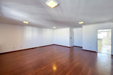 Apartamento para alugar com 135m², 3 quartos e 1 vaga