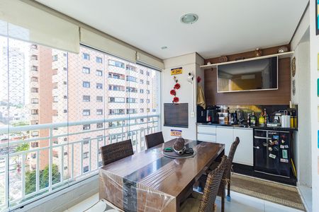 Apartamento à venda com 132m², 3 quartos e 2 vagas Apartamento à venda com 132m², 3 quartos e 2 vagasVaranda