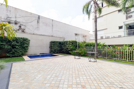 Apartamento à venda com 132m², 3 quartos e 2 vagas Apartamento à venda com 132m², 3 quartos e 2 vagasPiscina