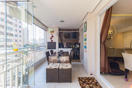 Apartamento à venda com 132m², 3 quartos e 2 vagas Apartamento à venda com 132m², 3 quartos e 2 vagasVaranda