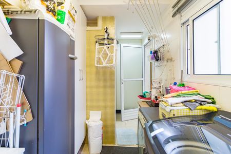 Apartamento à venda com 132m², 3 quartos e 2 vagas Apartamento à venda com 132m², 3 quartos e 2 vagasÁrea de Serviço