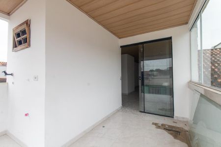 Casa à venda com 103m², 3 quartos e 1 vaga Casa à venda com 103m², 3 quartos e 1 vagaVaranda