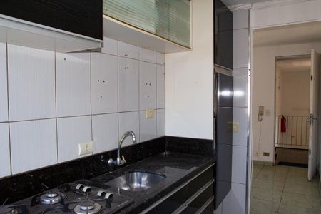 Cozinha de apartamento à venda com 2 quartos, 39m² em Vila Antonieta, São Paulo