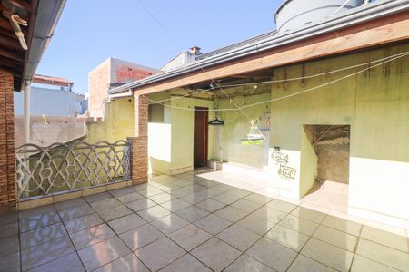 Quintal de casa à venda com 3 quartos, 140m² em Jardim Progresso, Santo André